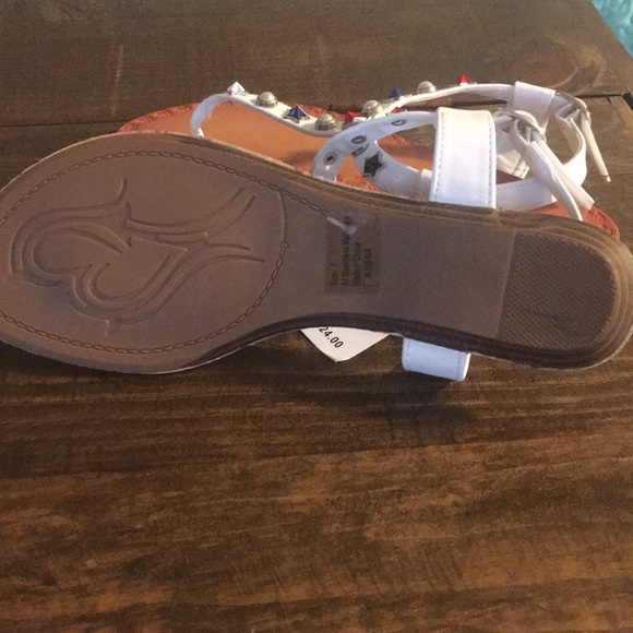 🎉HP🎉Olivia Miller Sandals 💥NWT - Picture 3 of 4